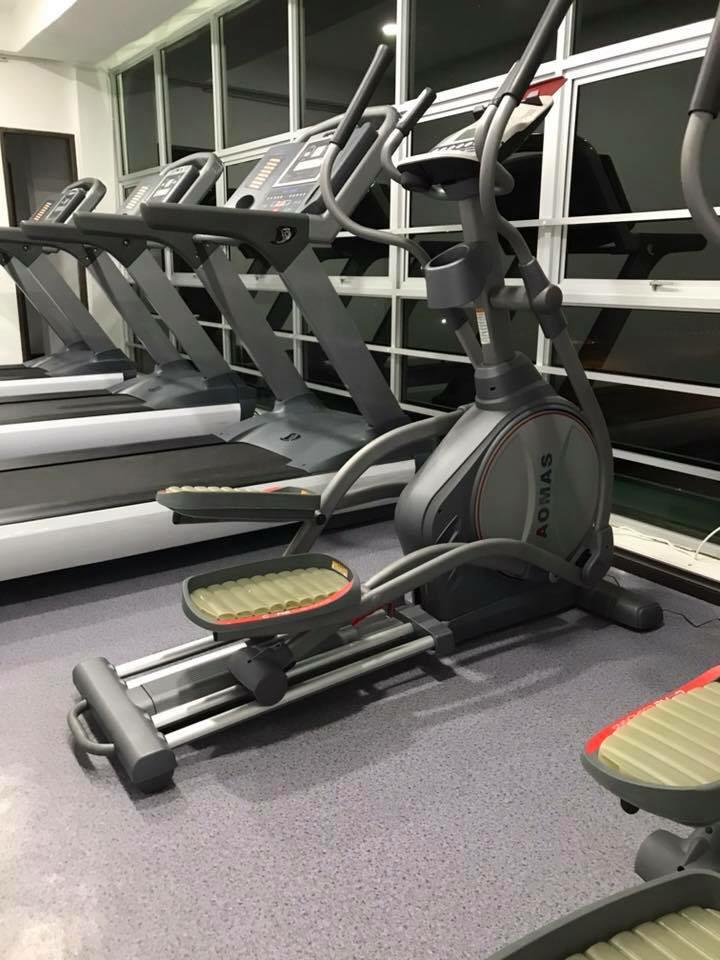 gym equipment 